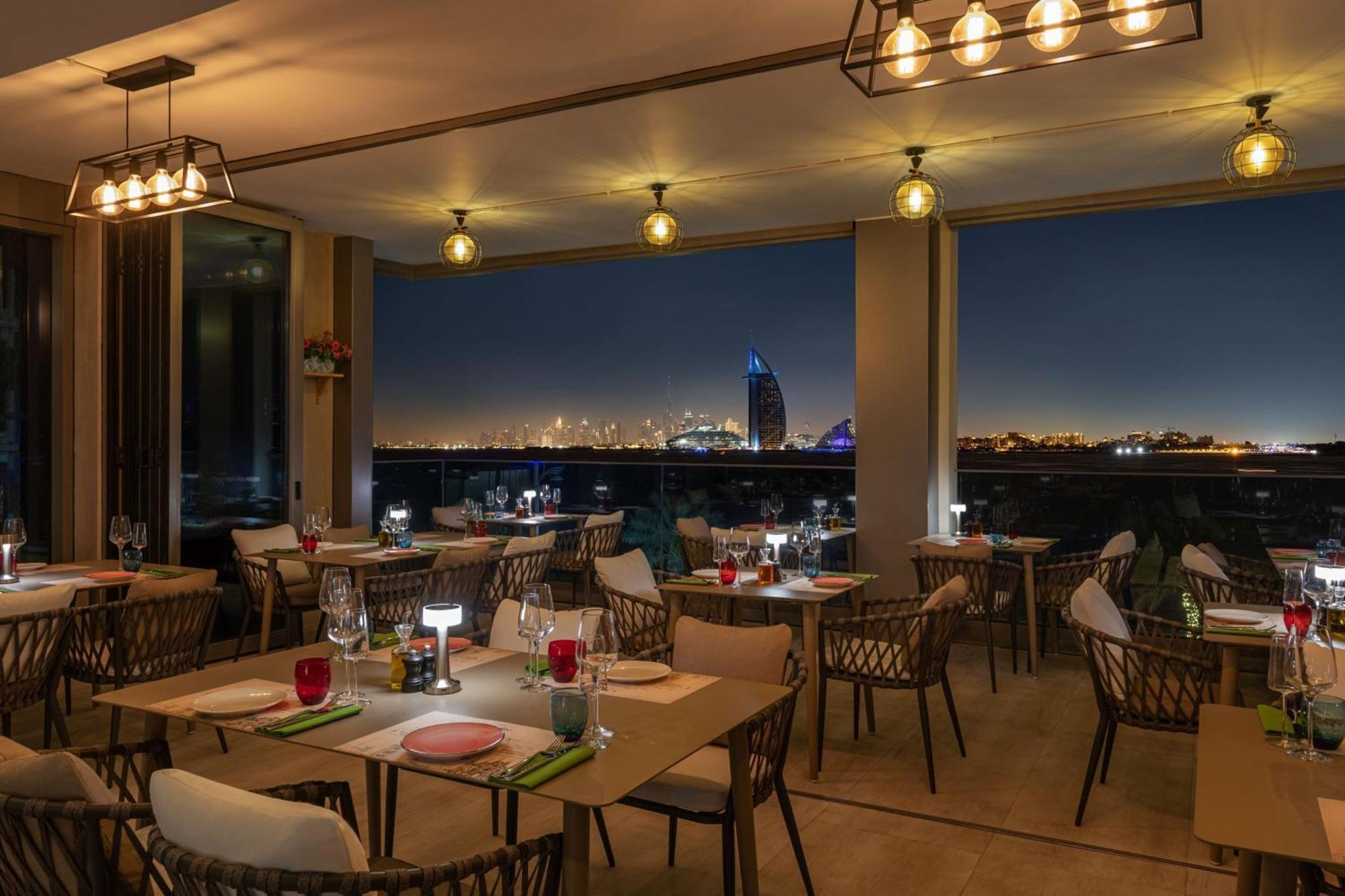 Aloft Palm Jumeirah Dubái Exterior foto