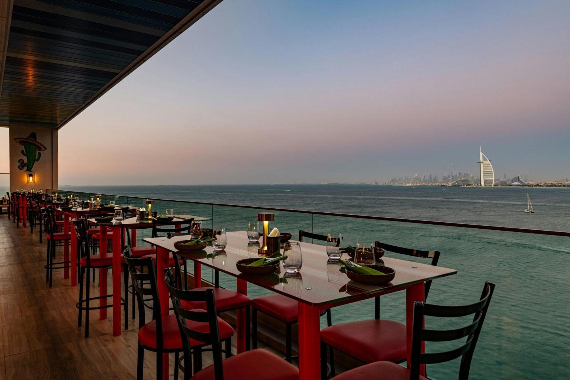 Aloft Palm Jumeirah Dubái Exterior foto