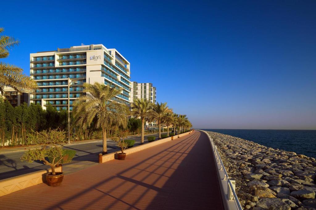 Aloft Palm Jumeirah Dubái Exterior foto